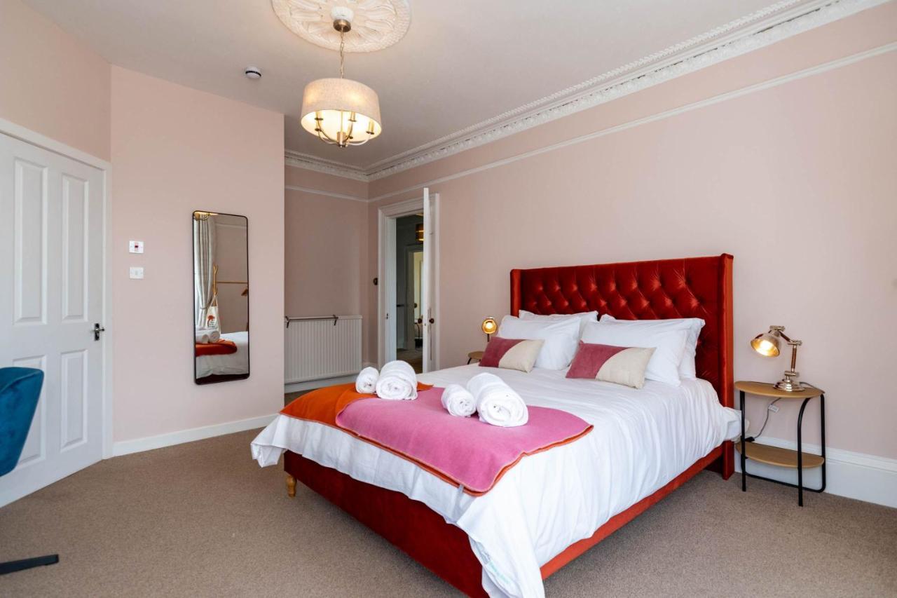 Rosebank House Blairgowrie - Sleeps 12, Games Rooms, Ev Point, Pets Welcome Blairgowrie and Rattray ภายนอก รูปภาพ