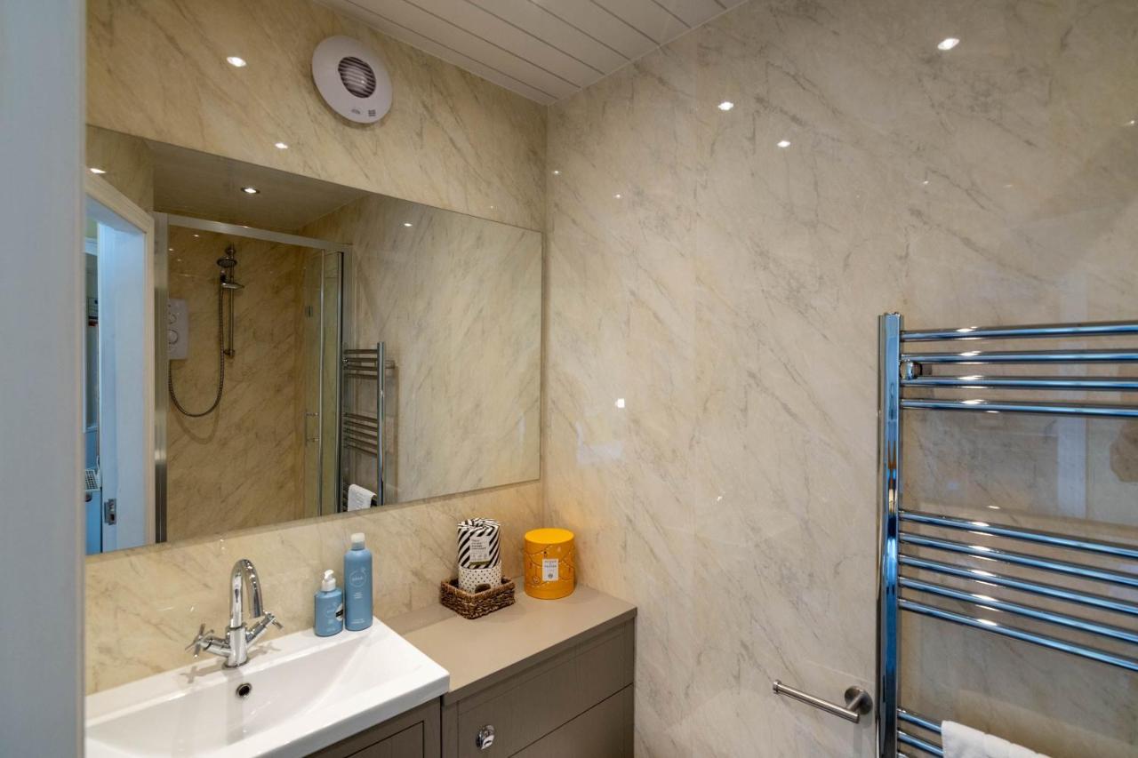 Rosebank House Blairgowrie - Sleeps 12, Games Rooms, Ev Point, Pets Welcome Blairgowrie and Rattray ภายนอก รูปภาพ