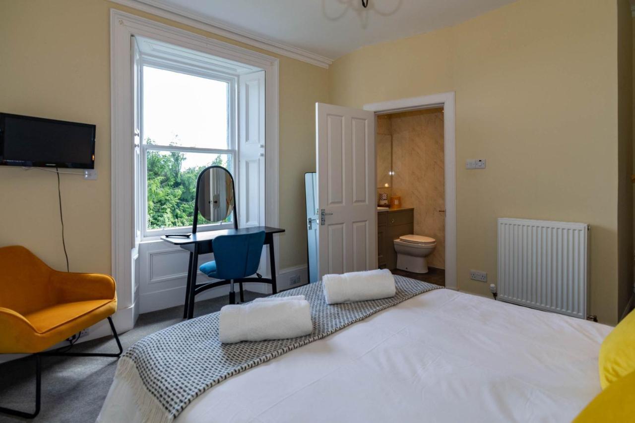 Rosebank House Blairgowrie - Sleeps 12, Games Rooms, Ev Point, Pets Welcome Blairgowrie and Rattray ภายนอก รูปภาพ