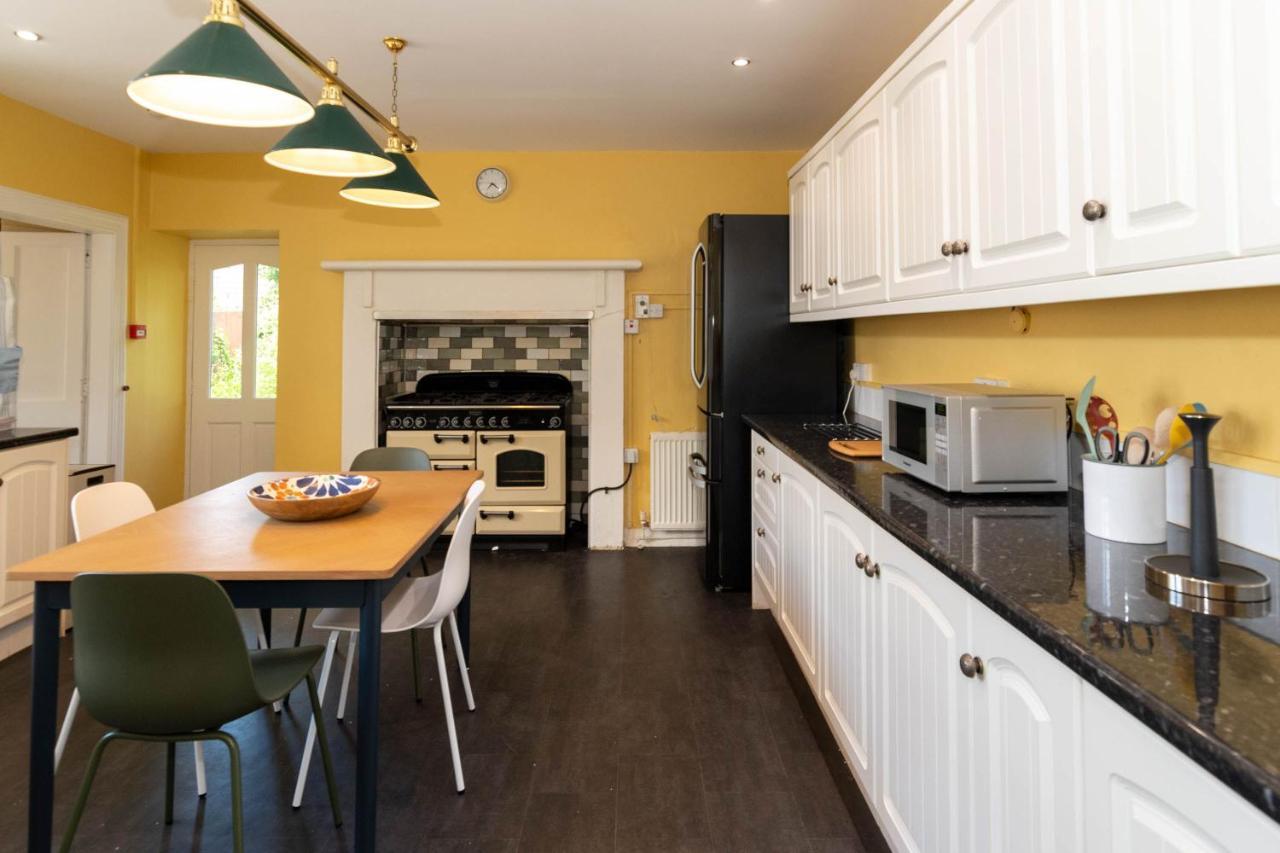 Rosebank House Blairgowrie - Sleeps 12, Games Rooms, Ev Point, Pets Welcome Blairgowrie and Rattray ภายนอก รูปภาพ