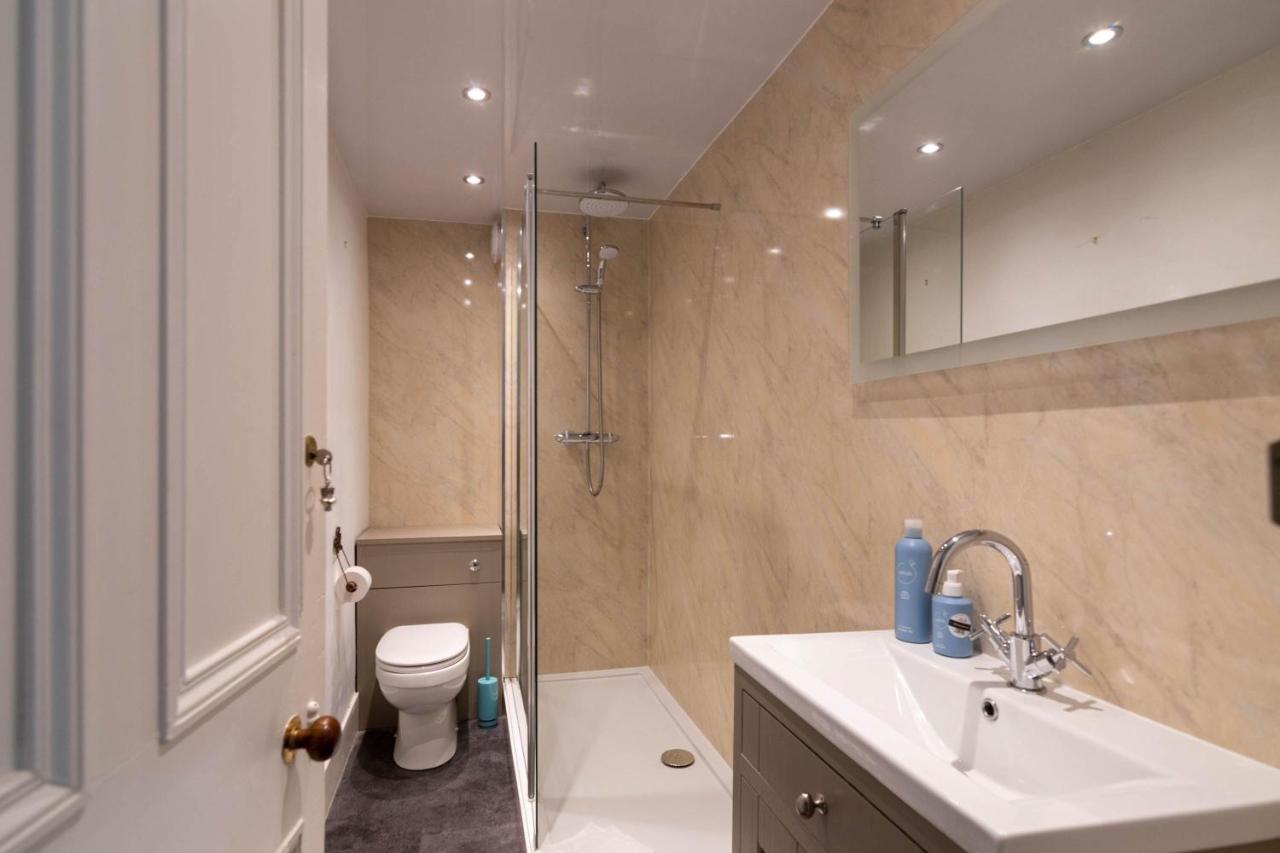 Rosebank House Blairgowrie - Sleeps 12, Games Rooms, Ev Point, Pets Welcome Blairgowrie and Rattray ภายนอก รูปภาพ