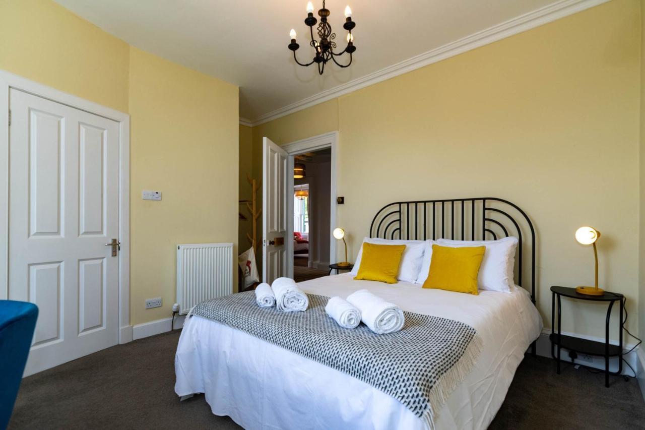 Rosebank House Blairgowrie - Sleeps 12, Games Rooms, Ev Point, Pets Welcome Blairgowrie and Rattray ภายนอก รูปภาพ